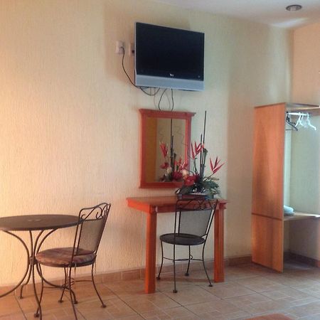 Hotel Genoves San Juan de los Lagos Kamer foto
