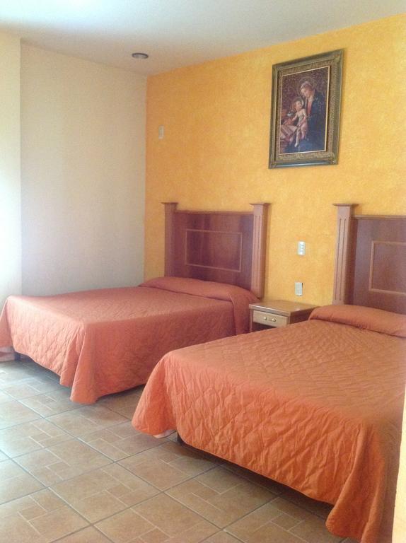 Hotel Genoves San Juan de los Lagos Kamer foto